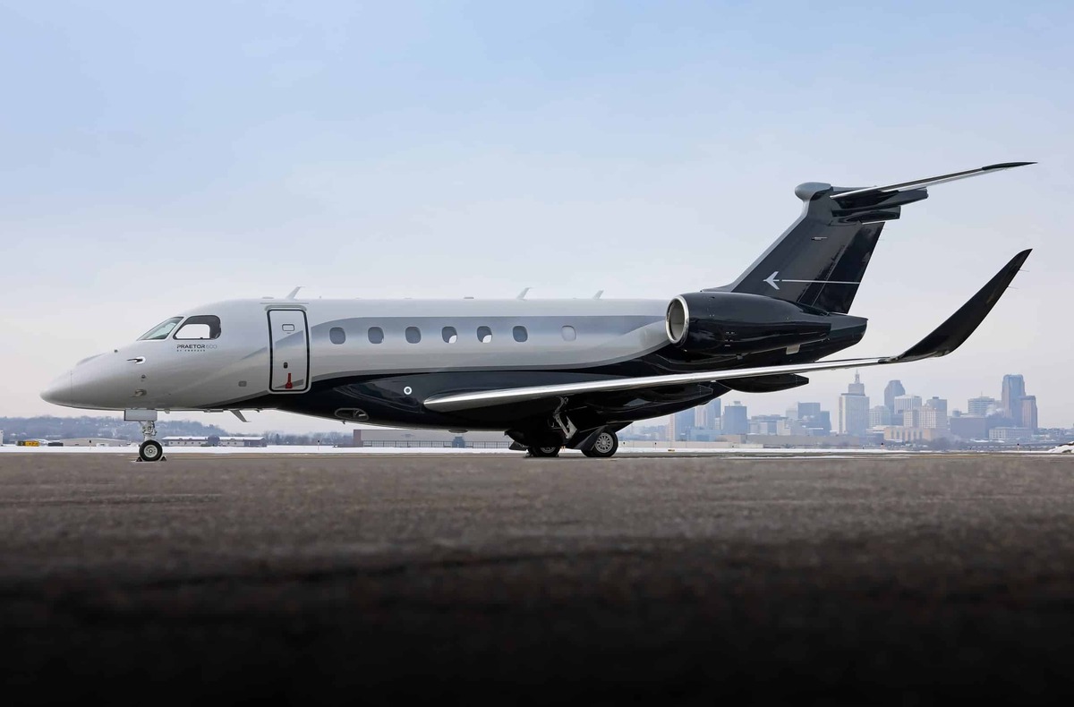 Embraer Legacy 500